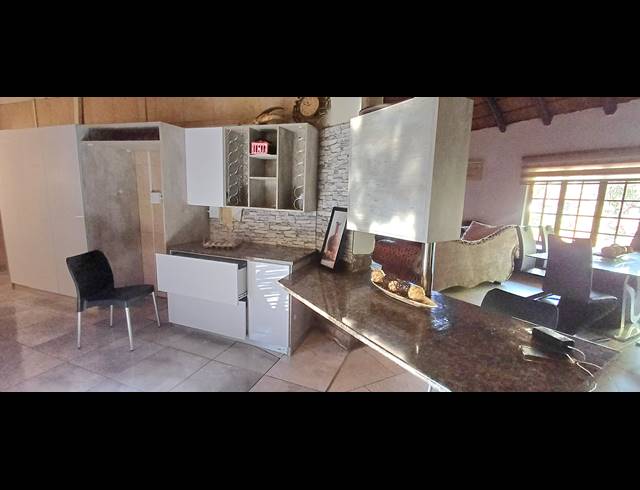 3 BEDROOM FREEHOLD FOR SALE IN KARENPARK